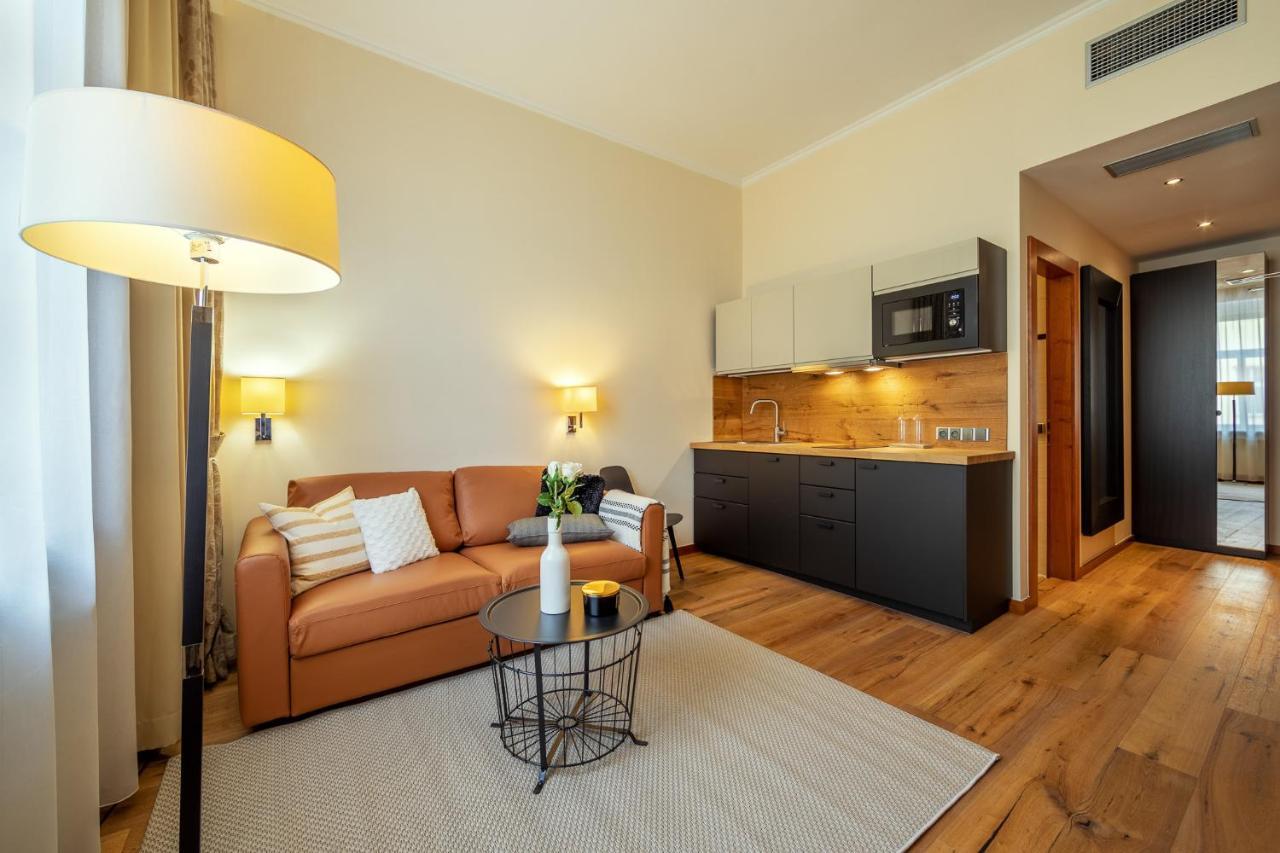 Design Merrion Hotel Прага Экстерьер фото