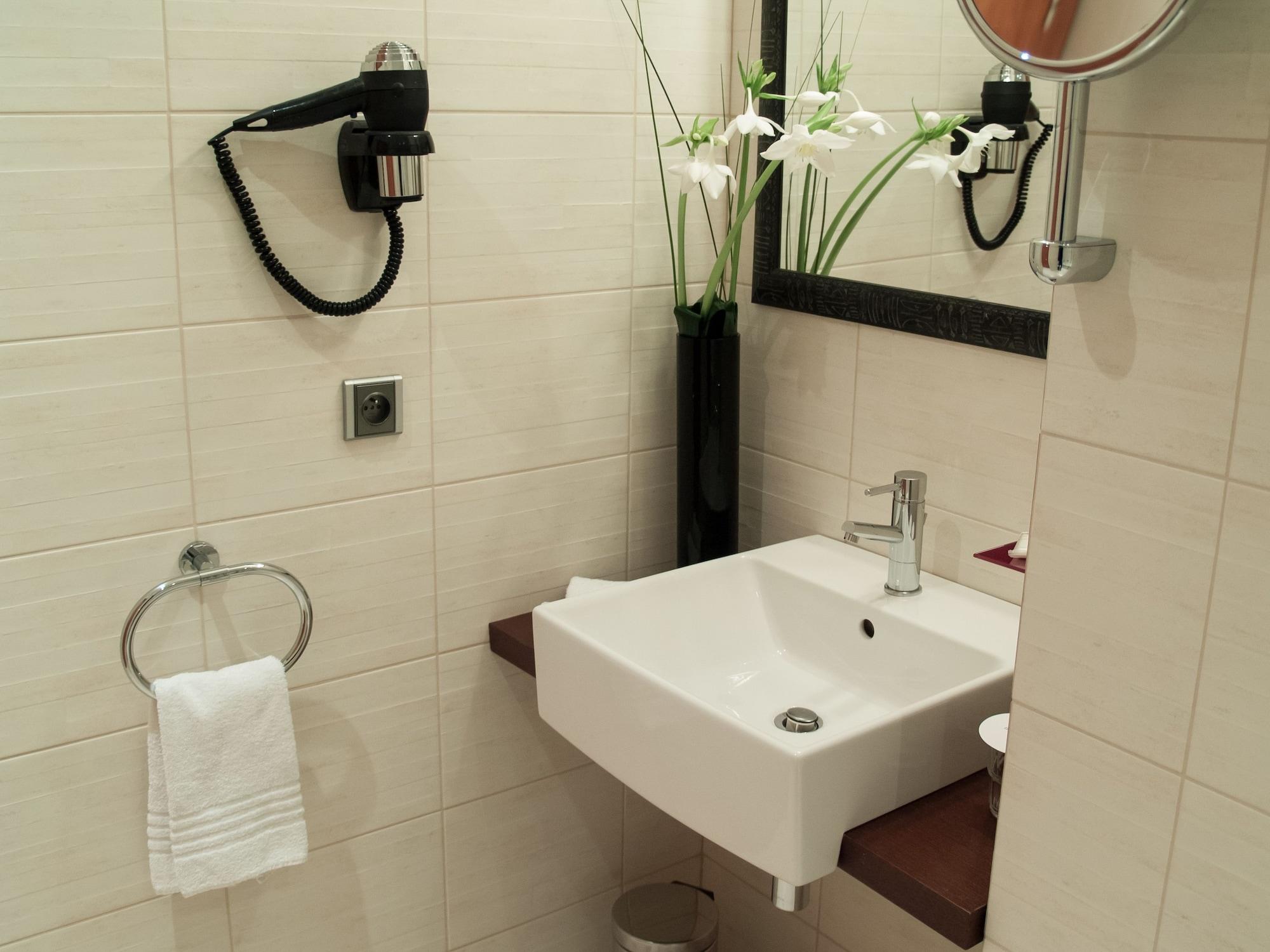 Design Merrion Hotel Прага Экстерьер фото