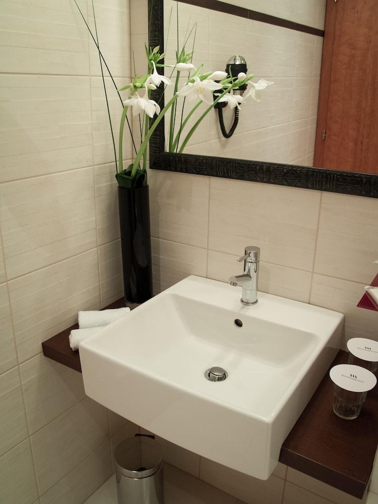 Design Merrion Hotel Прага Экстерьер фото