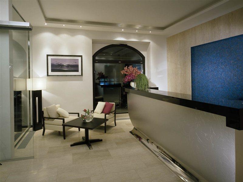 Design Merrion Hotel Прага Экстерьер фото
