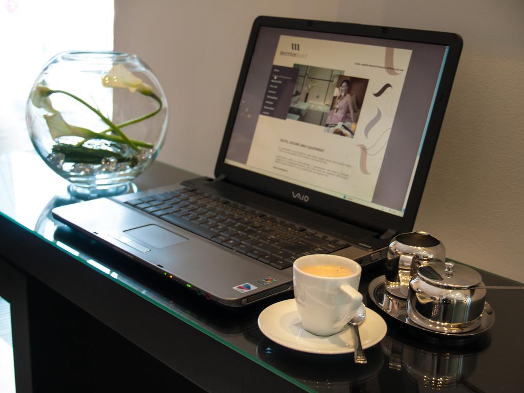 Design Merrion Hotel Прага Экстерьер фото